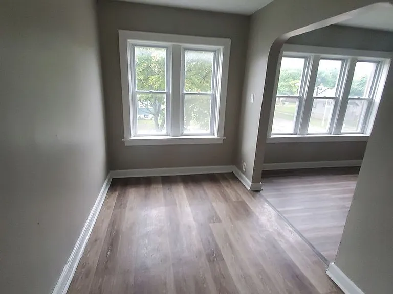 4603 N 29th St - 6 unit — Photo 2