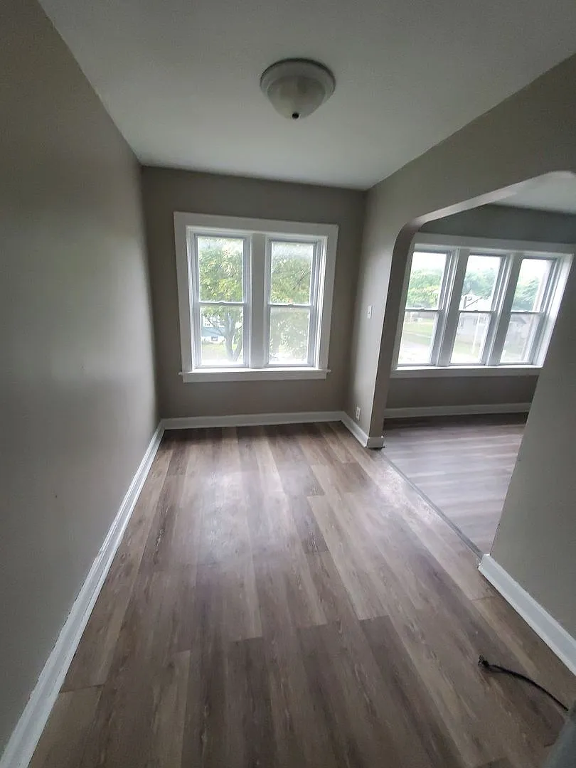 Building Photo - 4603 N 29th St - 6 unit