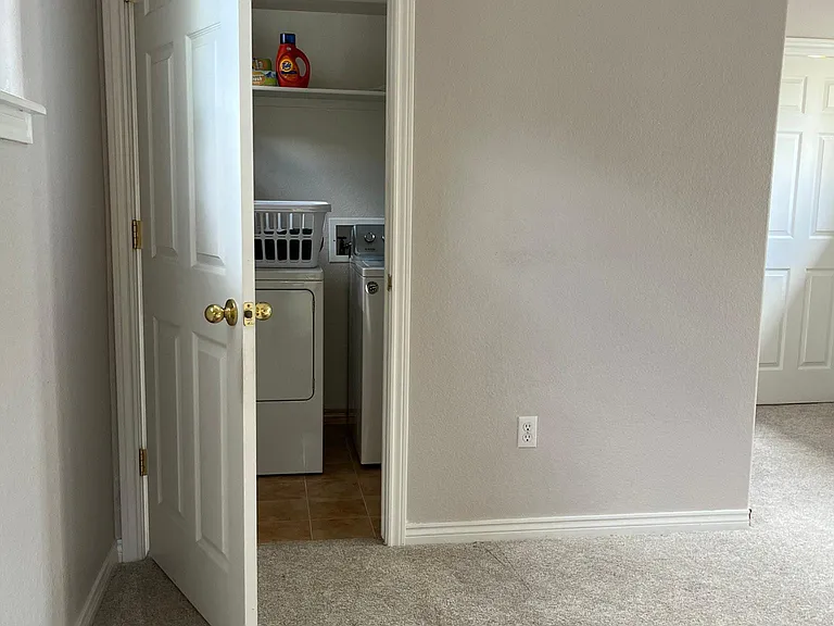 818 S Terry St #I8 — Photo 11