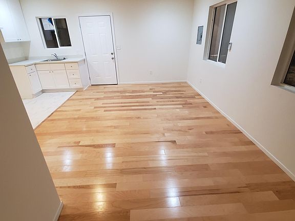 4th image of 1720 W 51st Pl