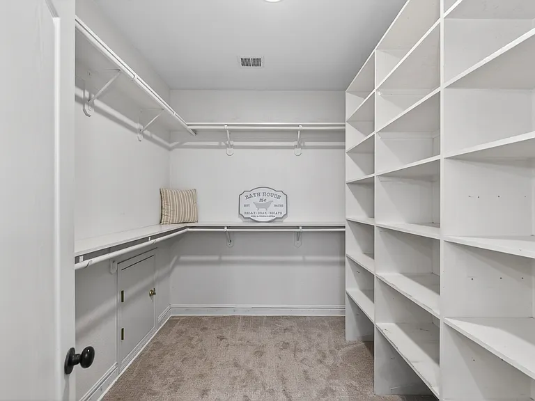 1736 N Holly Ave — Photo 33