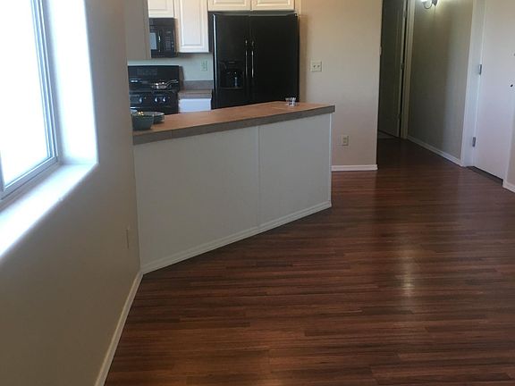 4th image of 427 E Limberlost Dr