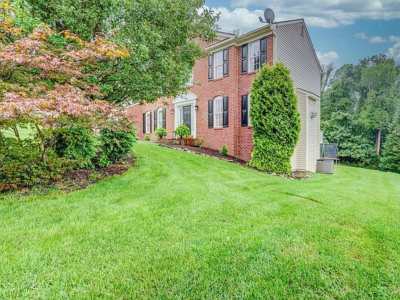 3rd image of 6236 Sedgewick Dr