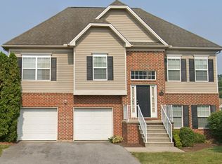 1503 Raven Blvd, Martinsburg, WV 25404