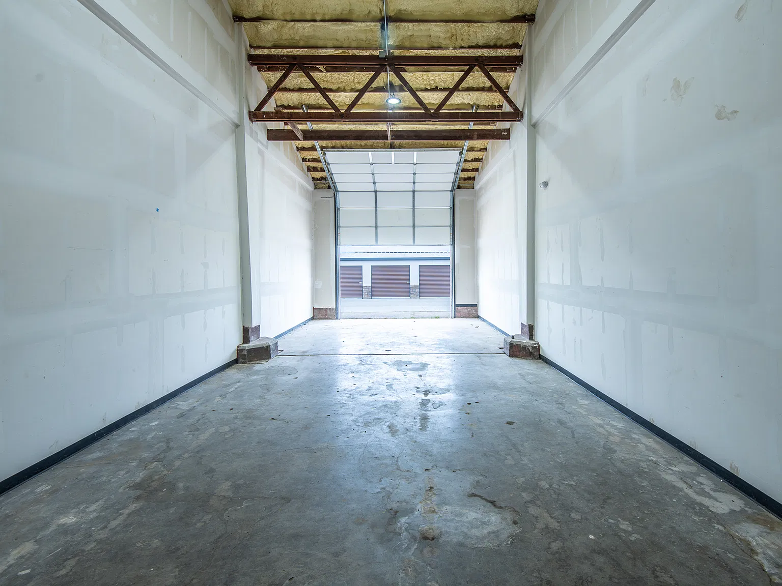 7501 Veterans Ave — Photo 3