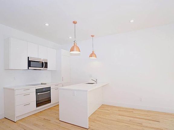 5th image of 1473 Pacific St #3L