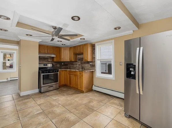 69 Mowry St, Providence, RI 02908