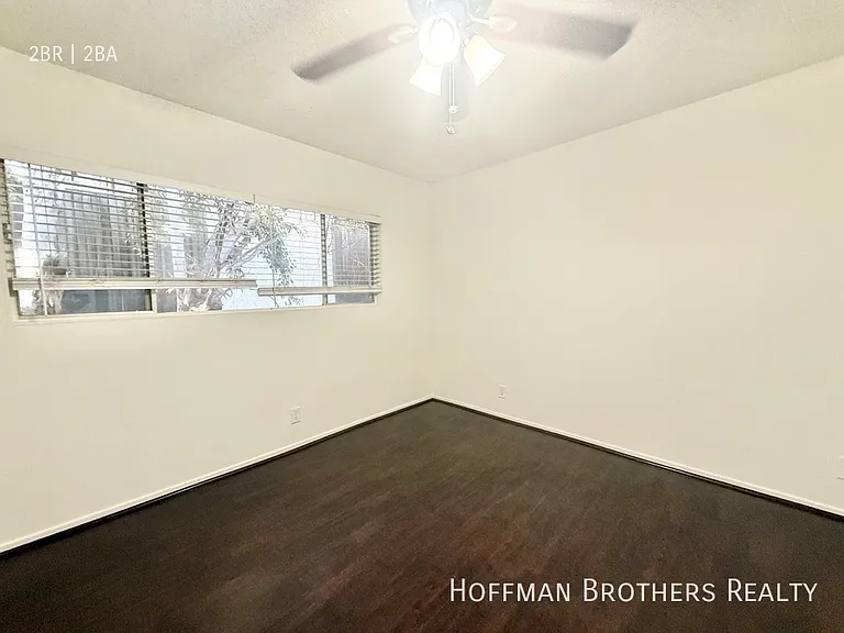 1237 Amherst Ave #7 — Photo 5