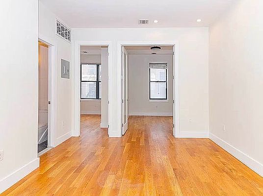 3rd image of 751 De Kalb Ave #4F