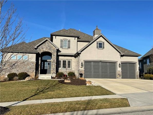 Mills Farm Overland Park Real Estate 2 Homes For Sale Zillow