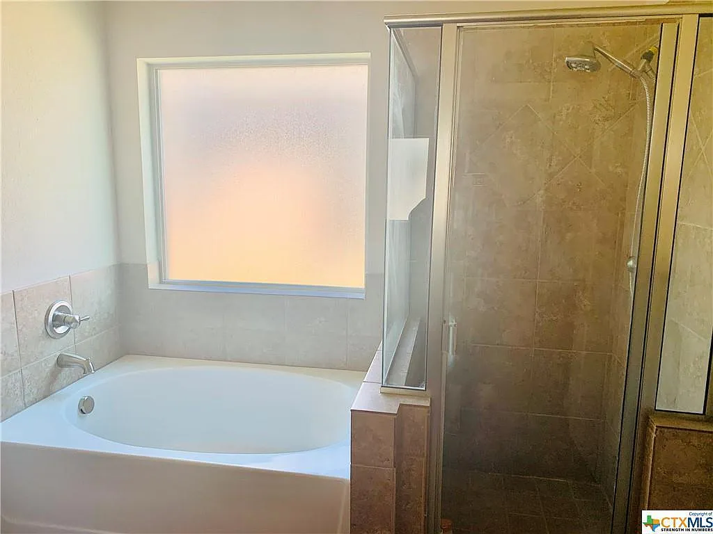 3 bed, 1855 sqft, $1,780 — Photo 3