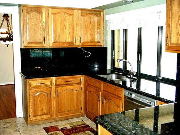 4th image of 556 Sea Pine Lane