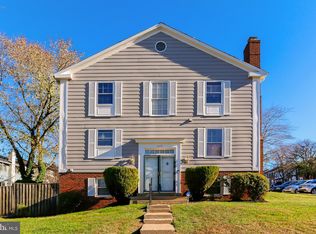 8059 Powderbrook Ln, Springfield, VA 22153