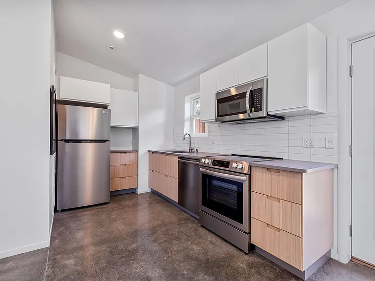 245 Roble Ave #251 — Photo 1