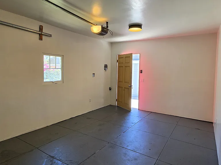 365 W Sierra Madre Blvd — Photo 40