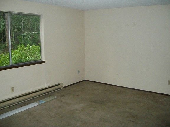 4th image of 4722 69th Street Ct NW