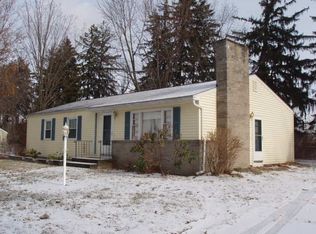 43 Timber Ln, Springfield, MA 01119