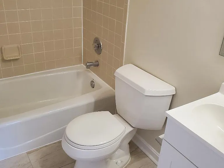 1210 N Vernon St — Photo 17