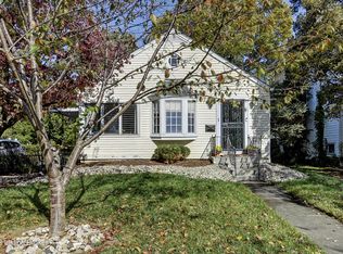 1 Maple Ct, Louisville, KY 40214