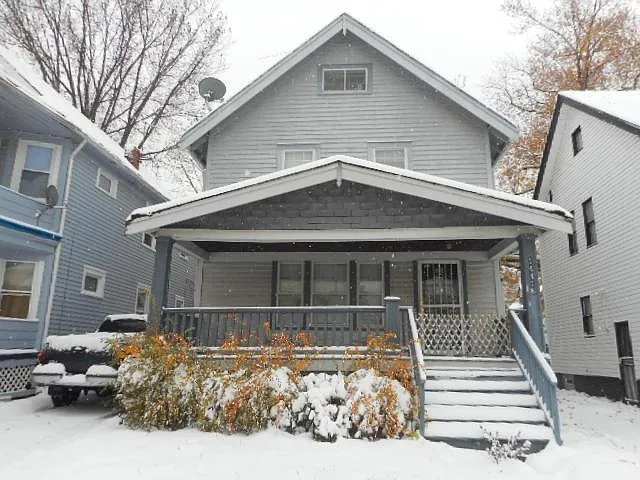 14418 Northfield Ave photo 1