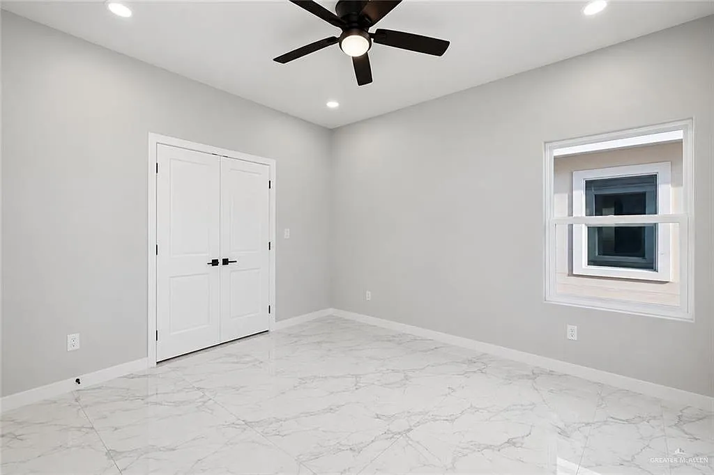 3 bed, 2.0 bath, 1076 sqft, $1,175 — Photo 4