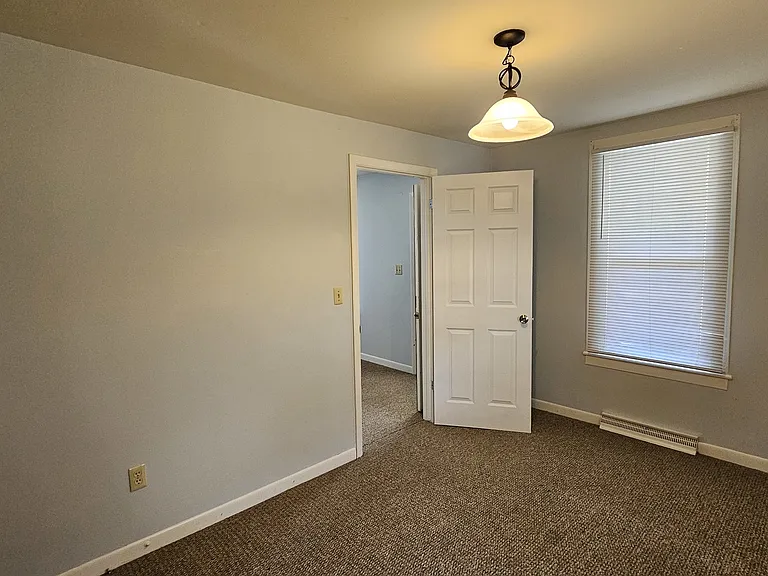9 N Randolph St — Photo 10