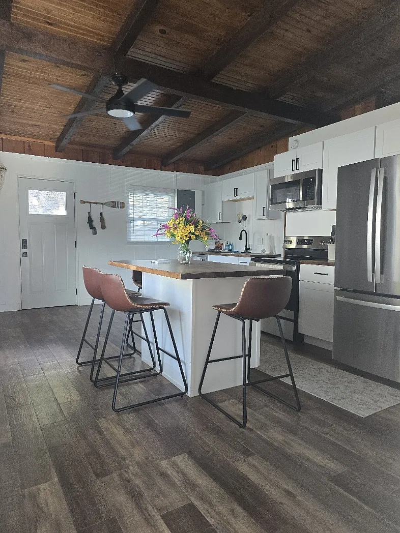 2 bed, $1,700 — Photo 2