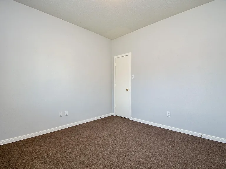 1816 Oak Lodge Dr — Photo 22