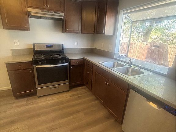 4th image of 7556 Villa Ave