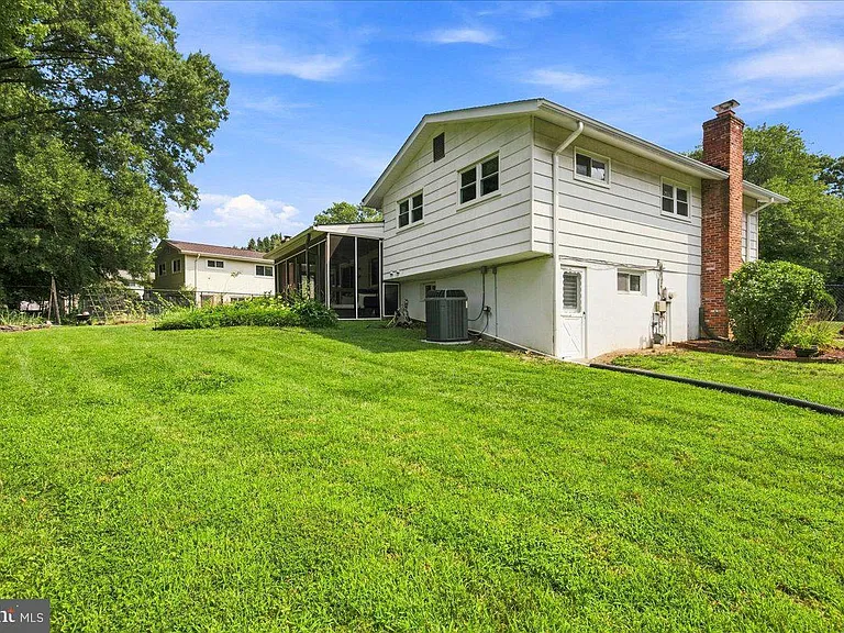 16300 Dahl Rd — Photo 18