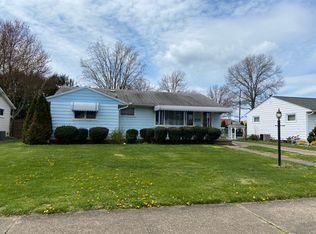1028 Kelly St NW, New Philadelphia, OH 44663