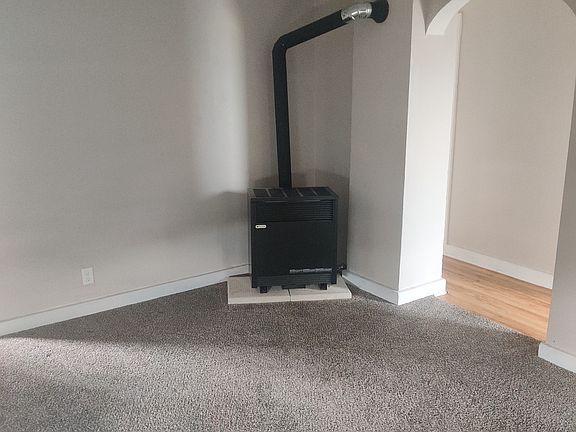 4th image of 201 S Jonesville St #C
