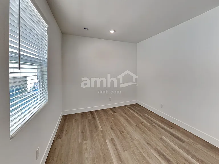 5865 Iron Islands St — Photo 13
