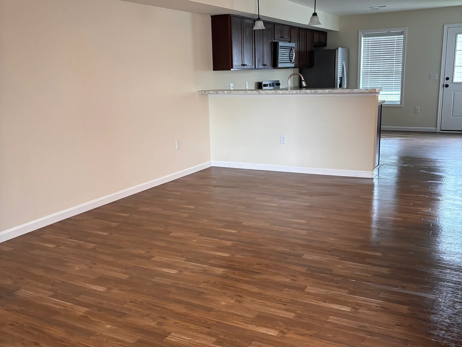 3 bed, 2.5 bath, 1428 sqft, $2,250 — Photo 4