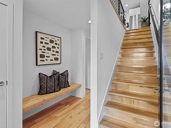 4th image of 3609 N Whitman Ave