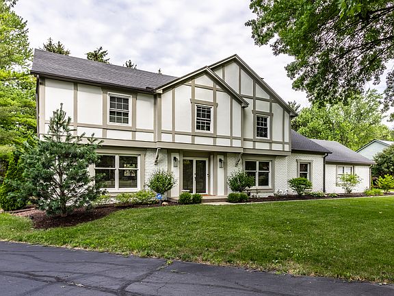2nd image of 1952 Huckleberry Ct