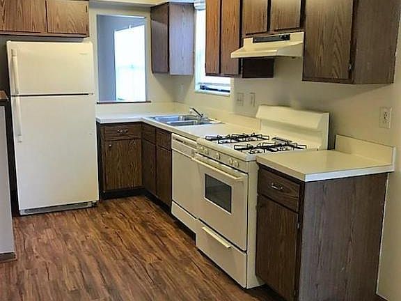 4th image of 3900 Heatherglen Dr
