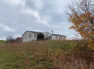 10097 Edwards Ridge Rd SE, Uhrichsville, OH 44683