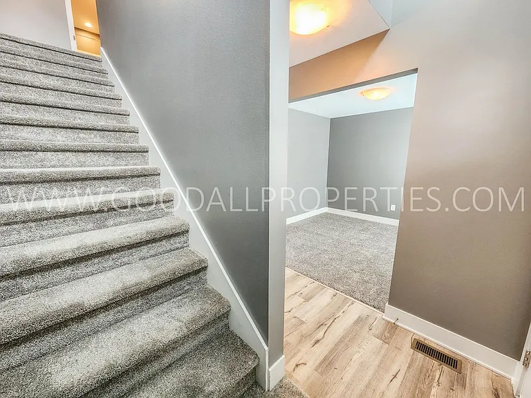 1306 Green Hills Dr — Photo 33