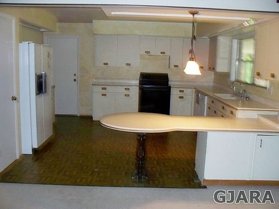 5th image of 727 Golfmore Dr