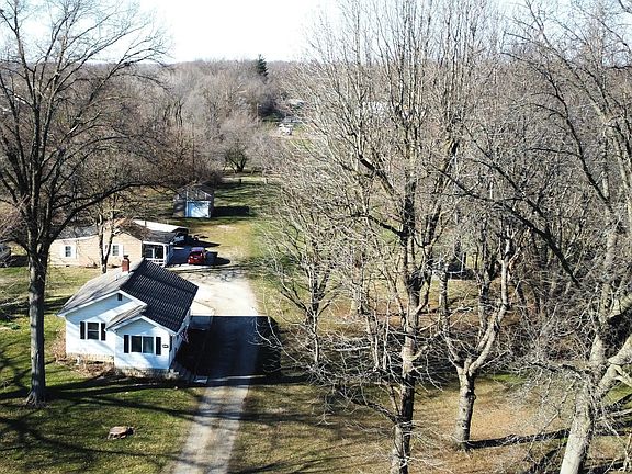 5th image of 412 W Epler Ave