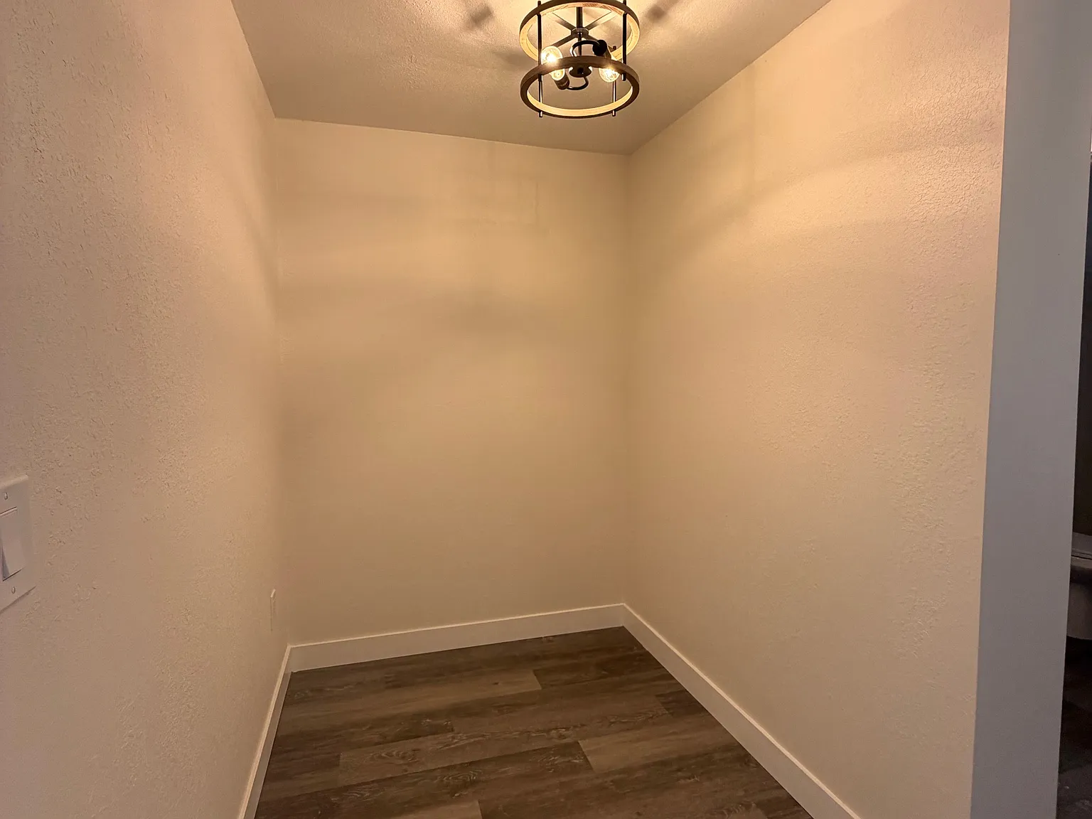 1 bed, 800 sqft, $1,450 — Photo 3