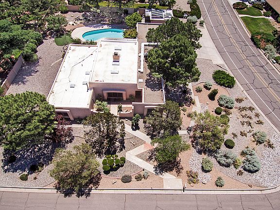 4th image of 1539 Camino Cerrito SE