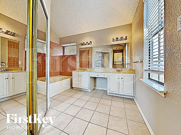 4338 Walsh Ln — Photo 8