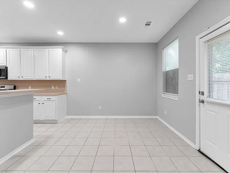 16007 Sandy Path Ln — Photo 27