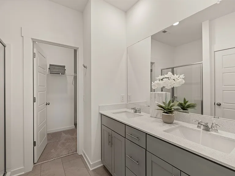 1740 Manuka Ln — Photo 17