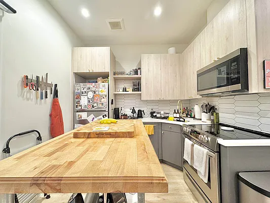 Rented by Doorway NYC, LLC | media 13