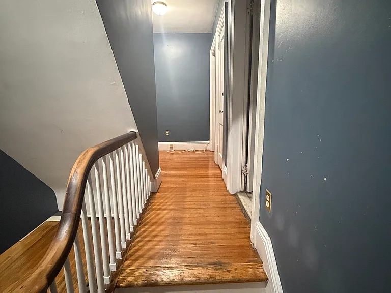 74 Union Ave — Photo 9