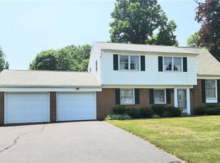 24 Fruitland Dr, New Castle, PA
