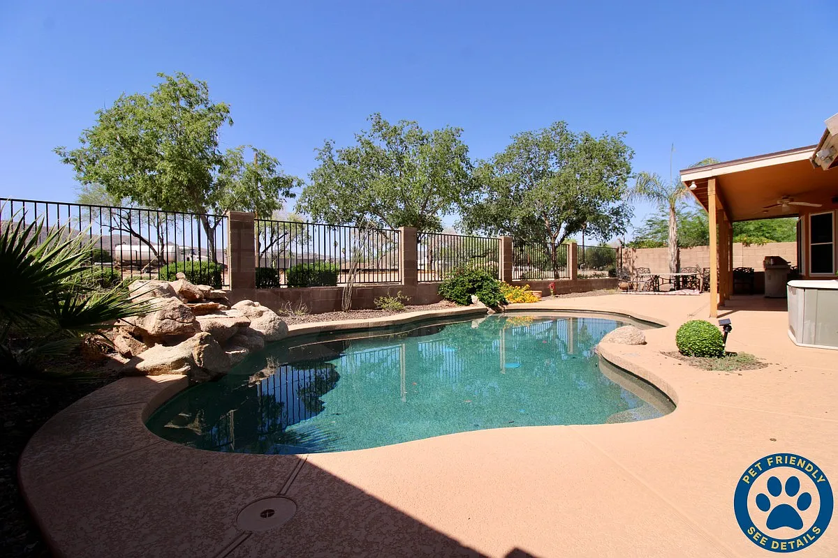 4 bed, 2.0 bath, 2261 sqft, $2,749 — Photo 1
